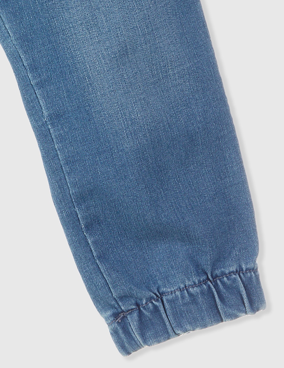 Jeans jogger straight deslavado para niño 4
